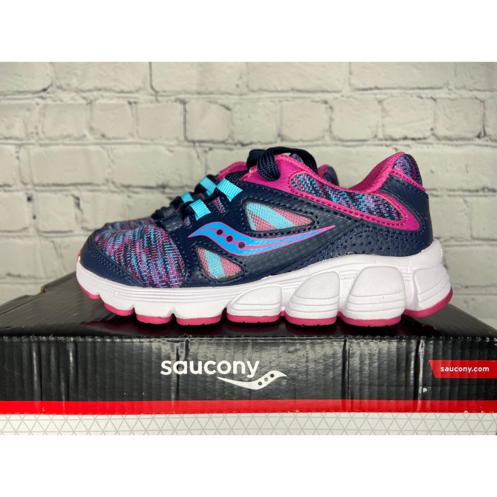 NIB Saucony Kotaro 4 Sneakers sz 11 Navy Multi